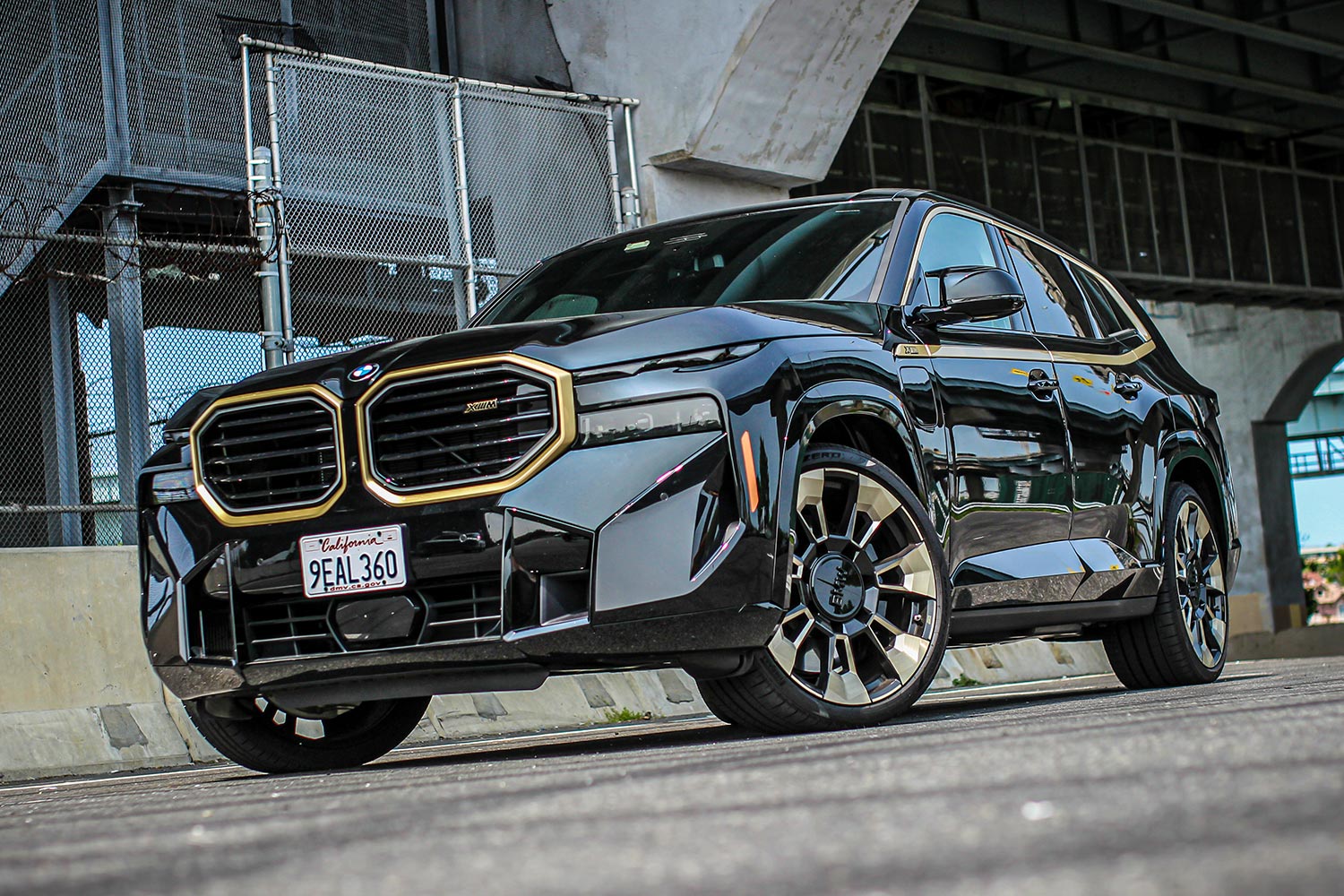 Review 2023 BMW XM Is an Unapologetically InYourFace SUV InsideHook