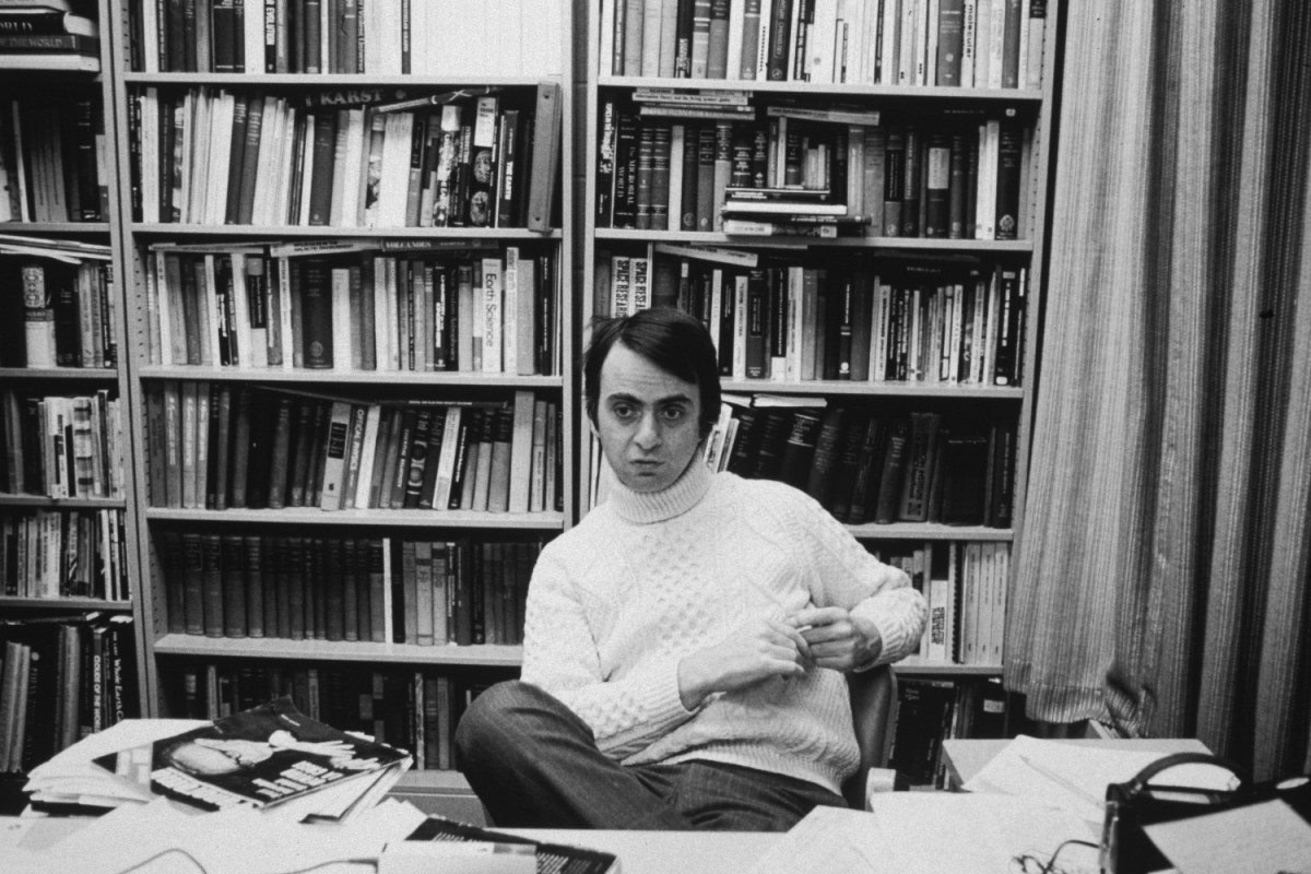 Carl Sagan and many books
