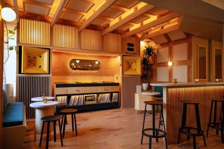 How to Bring the Ambience of Japanese Hi-Fi Listening Bars to Your Home