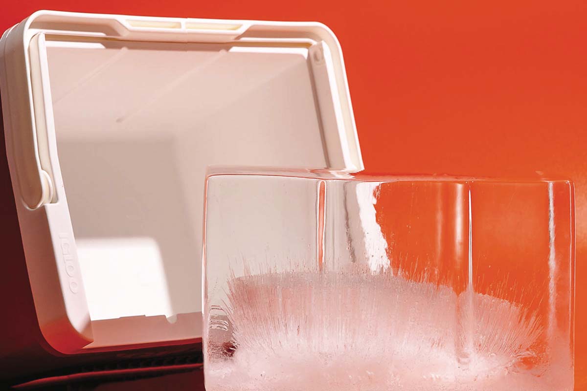 Clear Ice Cubes Using a Tray in a Cooler - Alcademics