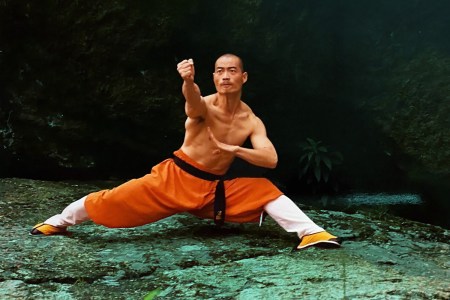 A Shaolin Warrior Monk on How to Develop Your “Iron Palm”