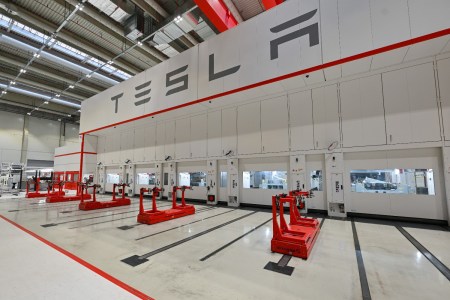 Tesla Leaks Reveal Unnerving Complaint Policy