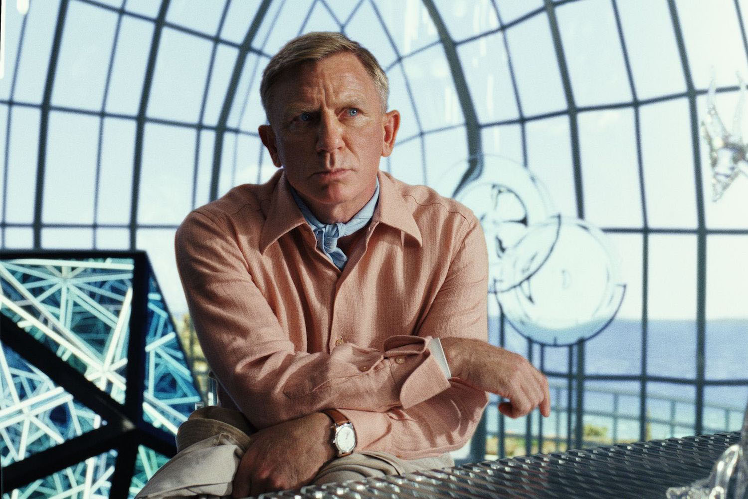 a photo of Daniel Craig wearing linen in knives out. 