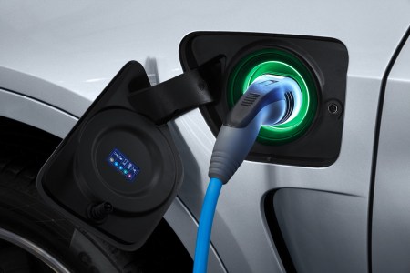 Seven Major Automakers Team Up to Make a New EV Charging Network Across the US