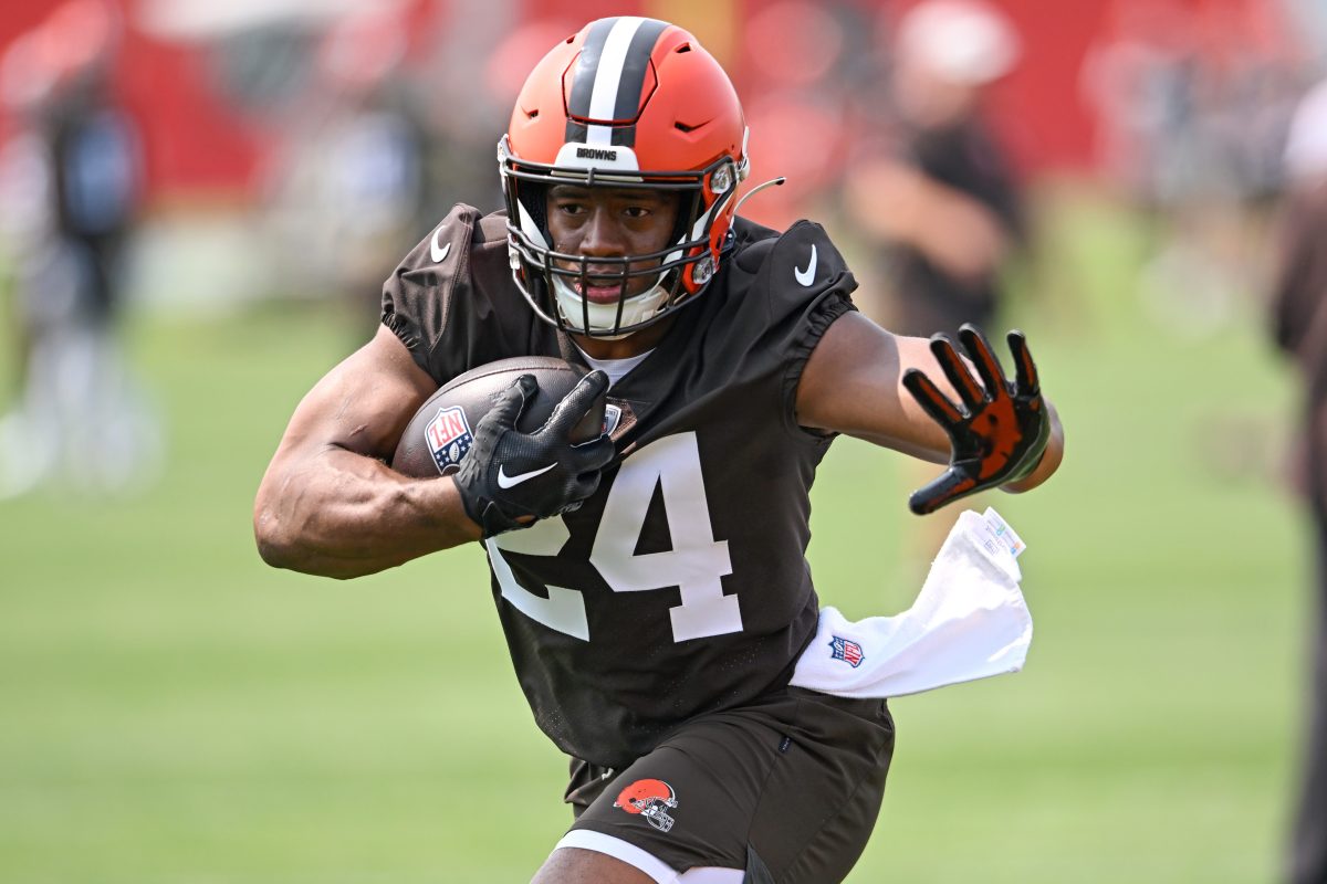 Nick Chubb of the Cleveland Browns runs a drill.