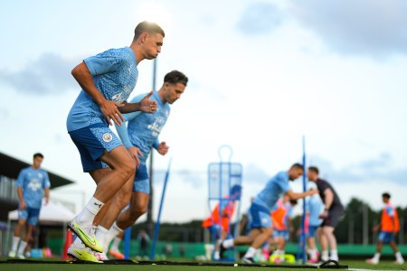 Phil Foden and Jack Grealish of the EPL in training.