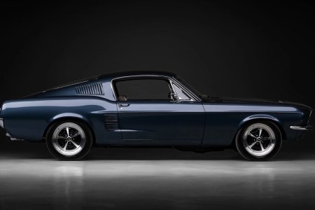 Ford Mustang Restmodo Fastback