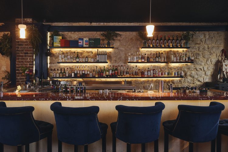 Little Red Door bar in Paris