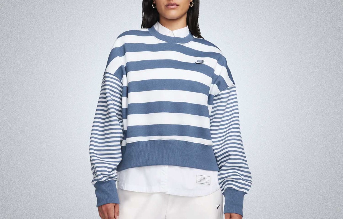 Nike Sportswear Phoenix Fleece Women’s Over-Oversized Striped Crew-Neck Sweatshirt