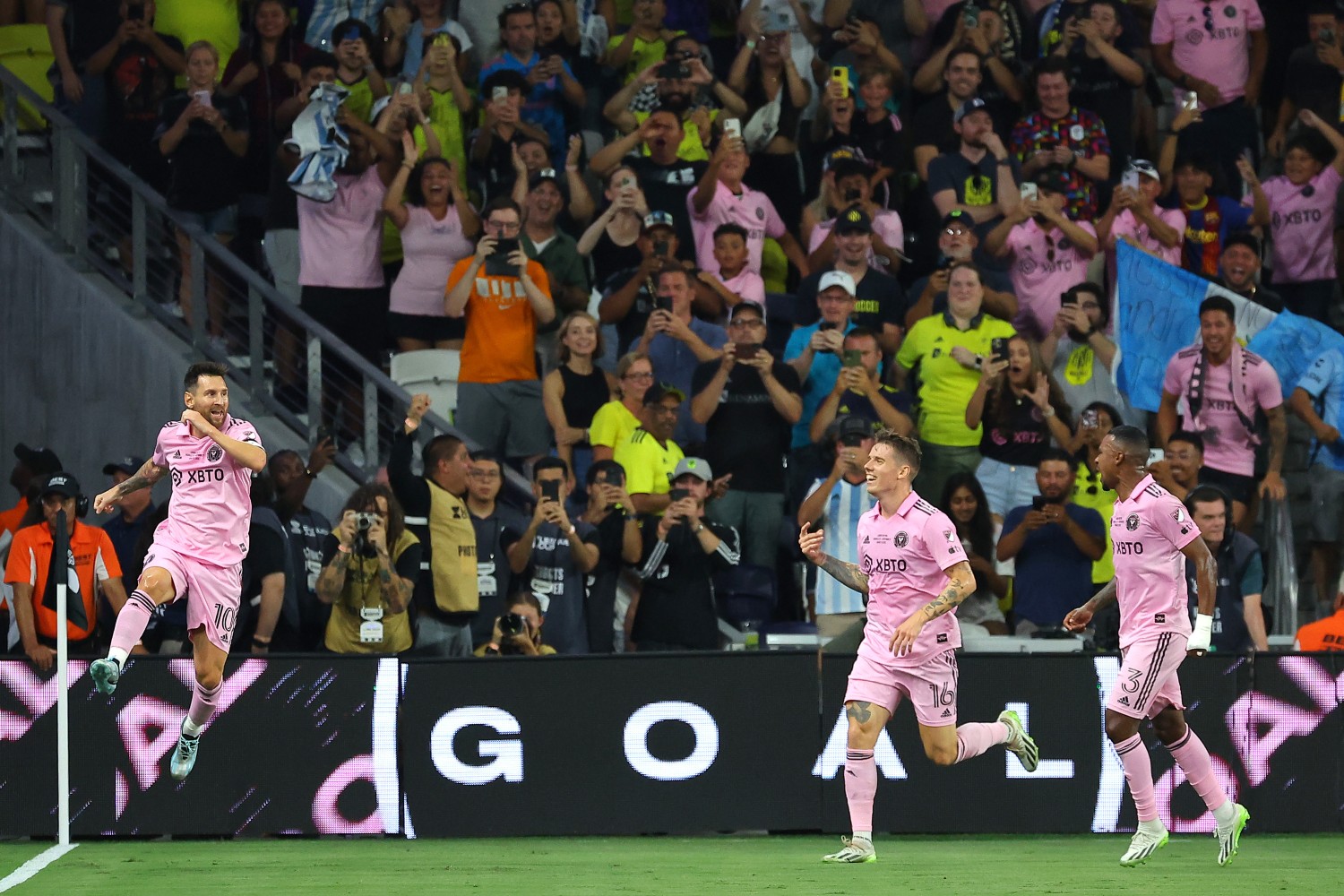 Lionel Messi and Inter Miami celebrate