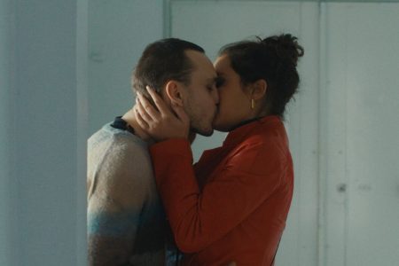 Franz Rogowski and Adèle Exarchopoulos in "Passages"