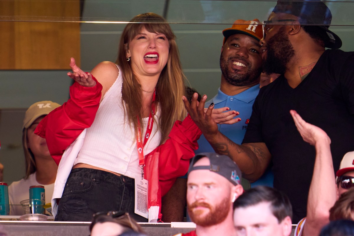 KANSASTaylor Swift cheers from a suite as the Kansas City Chiefs play the Chicago Bears at GEHA Field at Arrowhead Stadium on September 24, 2023 in Kansas City, Missouri.