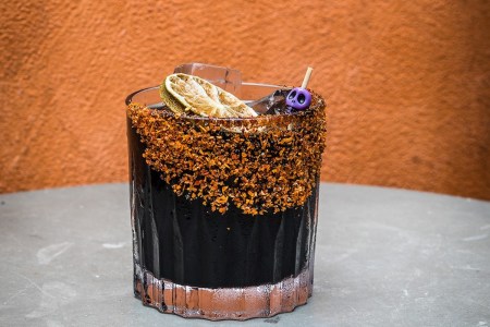 A black-colored Margarita, the perfect cocktail for a Halloween party