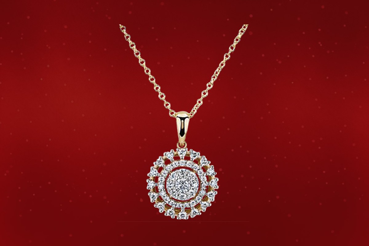 Blue Nile Sunburst Diamond Halo Pendant In 14k Yellow Gold