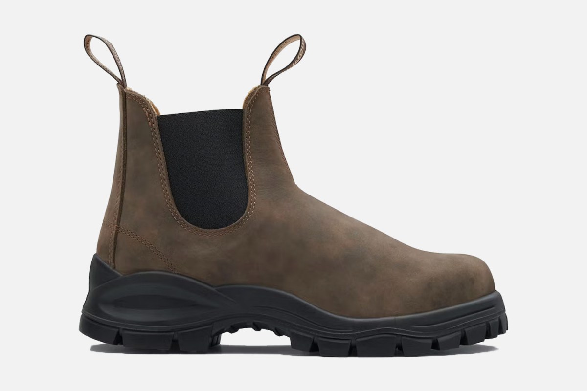 Blundstone #2239 Lug Sole Chelsea Boots