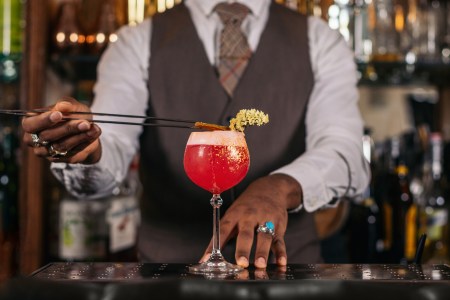 Should We Really Stop Garnishing Our Cocktails?