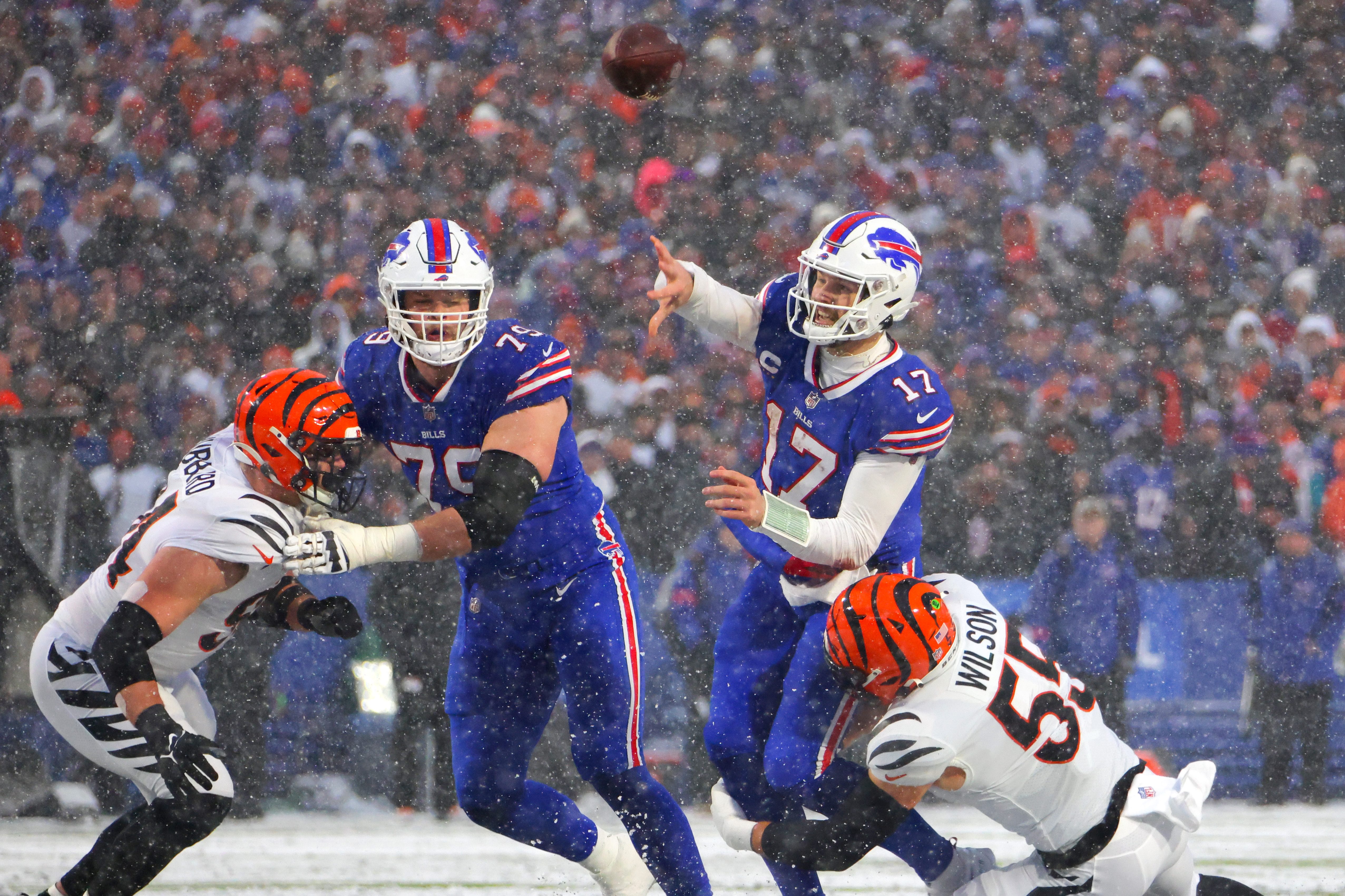 Josh Allen throws a pass against the Bengals.