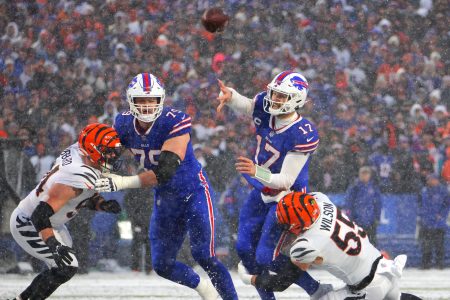 Josh Allen throws a pass against the Bengals.