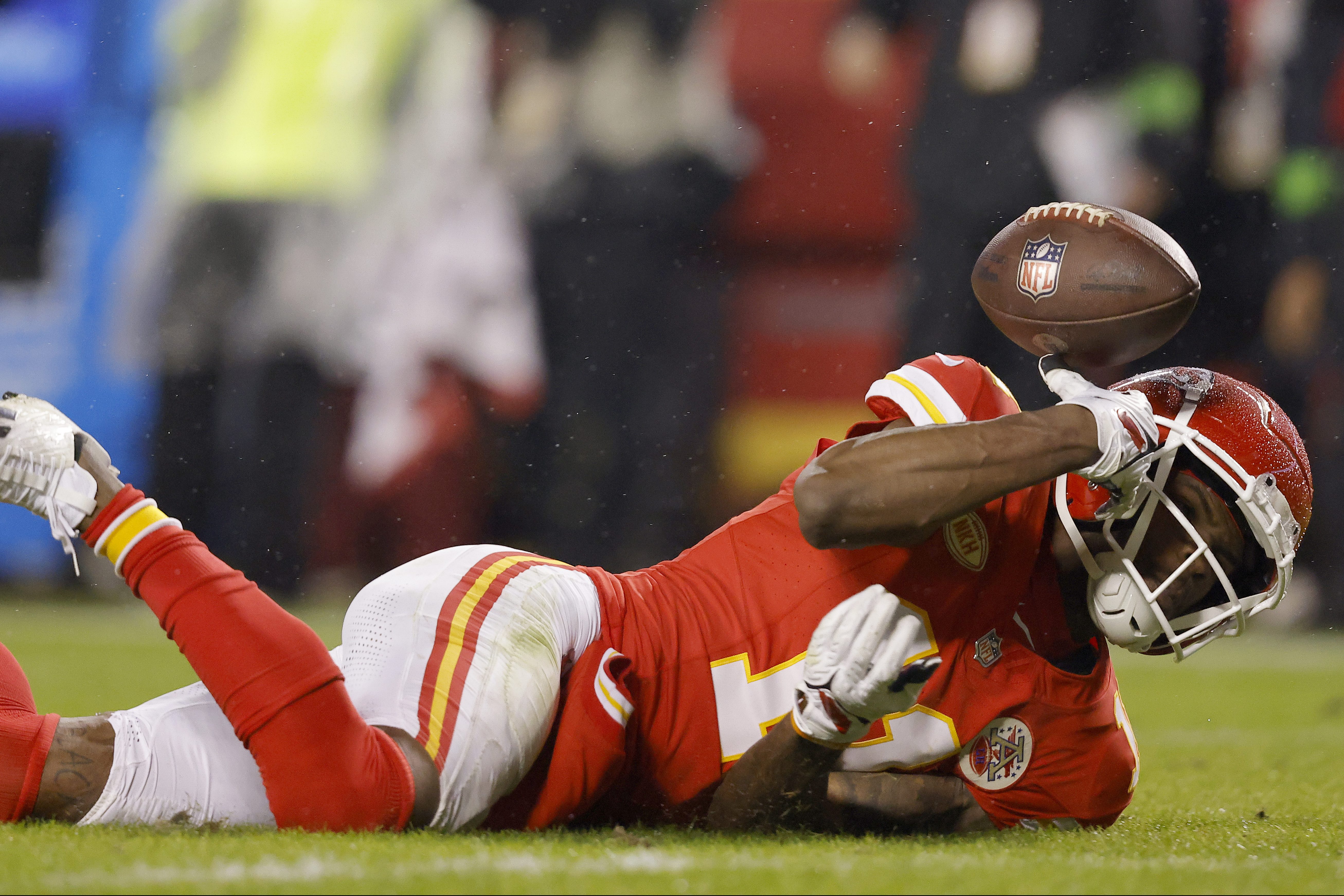 Marquez Valdes-Scantling of the Chiefs drops a late pass.