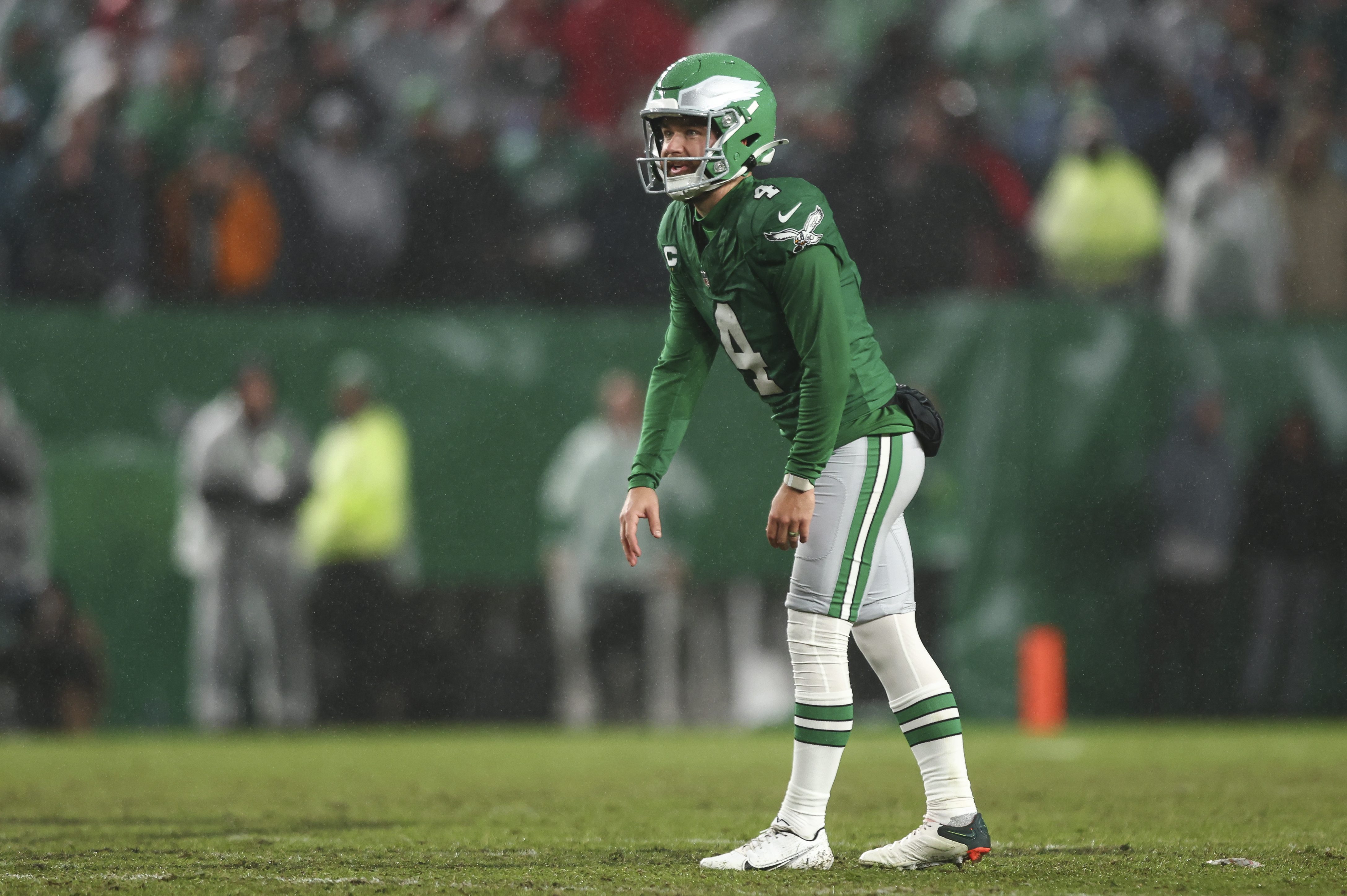 PHILADELPHIA, PA - NOVEMBER 26: Jake Elliott #4 of the Philadelphia Eagles lines up before a field goal during the fourth quarter of an NFL football game against the Buffalo Bills at Lincoln Financial Field on November 26, 2023 in Philadelphia, Pennsylvania. (Photo by Kevin Sabitus/Getty Images)