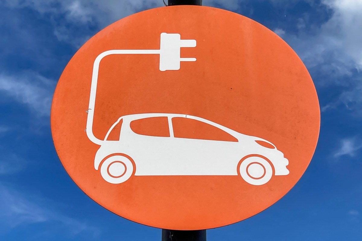 E.v. Sign Example Electric Vehicles Are Less Likely to Catch Fire Than You May Think ...