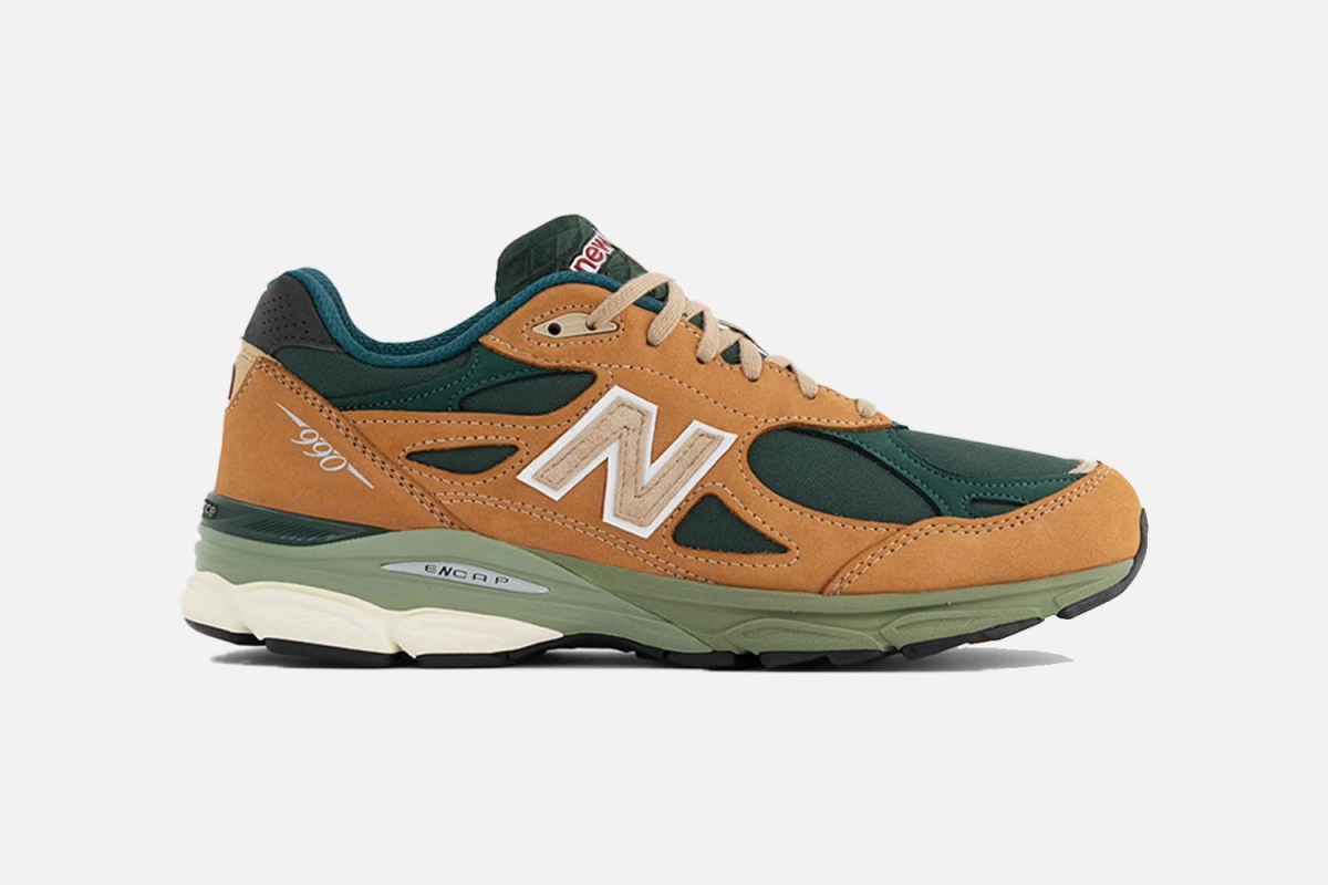 New Balance 990v3 Sneakers