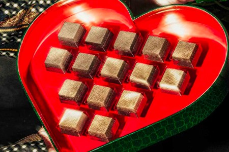 Compartes Valentine’s Day 24 Karat Gold Moet Champagne Chocolates Box