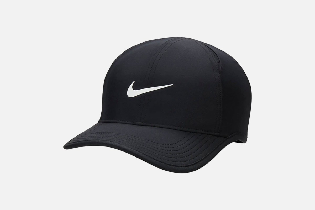 Classic Cap Style: Nike Dri-Fit Club Unstructured Featherlight Cap