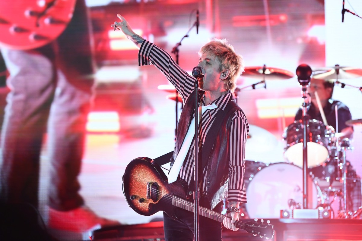 Green Day perform live