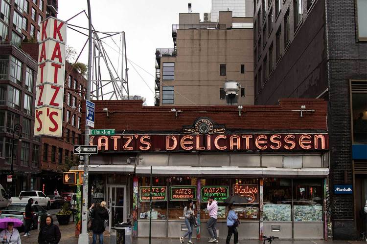 Old New York: 8 of NYC’s Oldest Restaurants - InsideHook