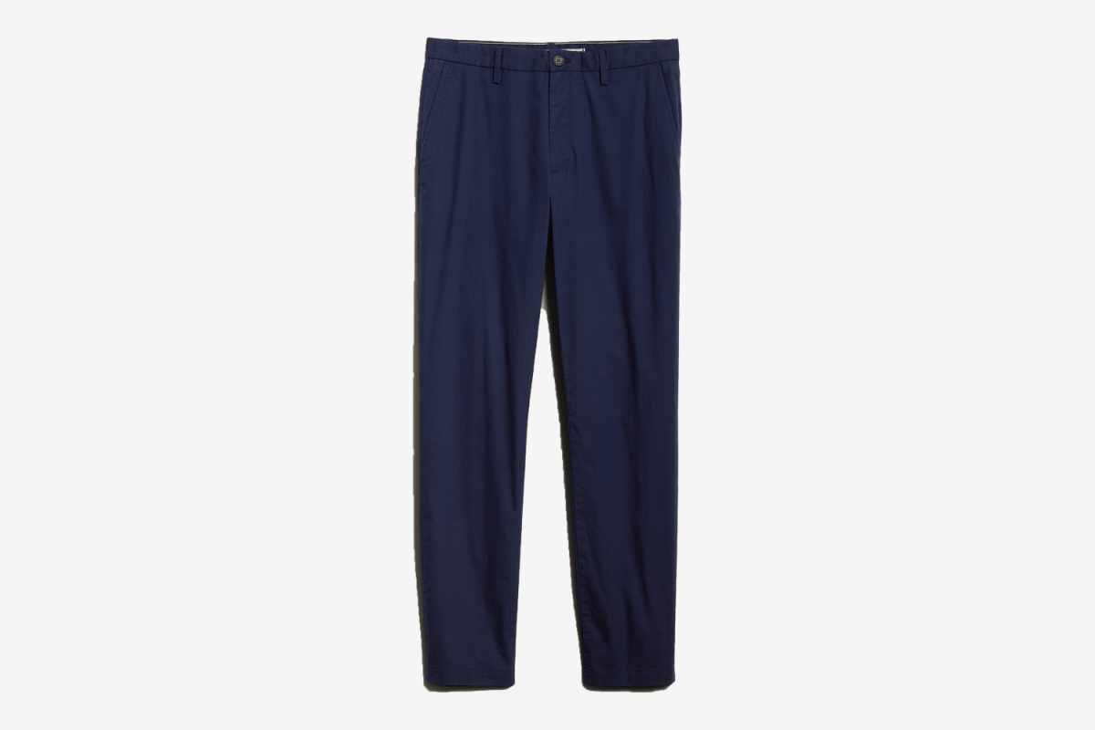 Banana Republic Slim Summerweight Chino