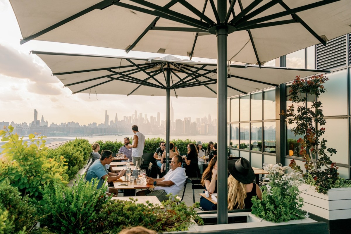 gallow green dress code Always on Top: 7 Excellent NYC Rooftop Restaurants Style:Ruffled
