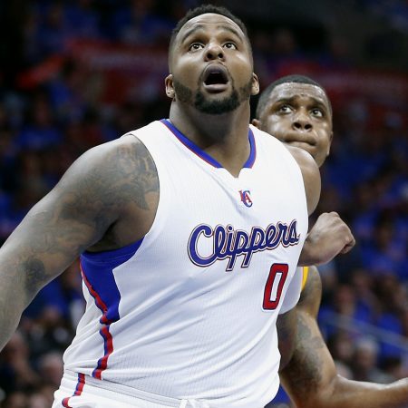 Glen Davis playing for the Los Angeles Clippers in 2015.