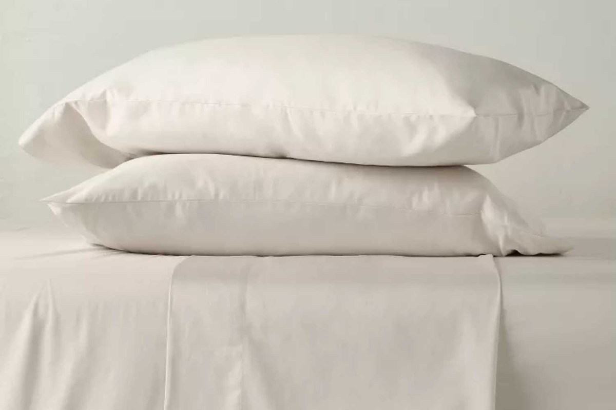 Casaluna 300 Thread Count Temperature Regulating Solid Sheet Set