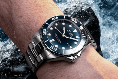 Mido's Ocean Star 600 Chronometer, featuring a rotating bezel, a 43.5mm case, and 600m water resistance