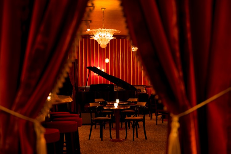 Always in Tune: 7 Great New York City Piano Bars - InsideHook