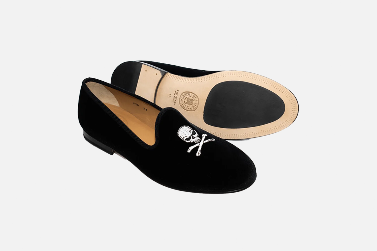 Black Velvet Slipper II With Skull & Bone