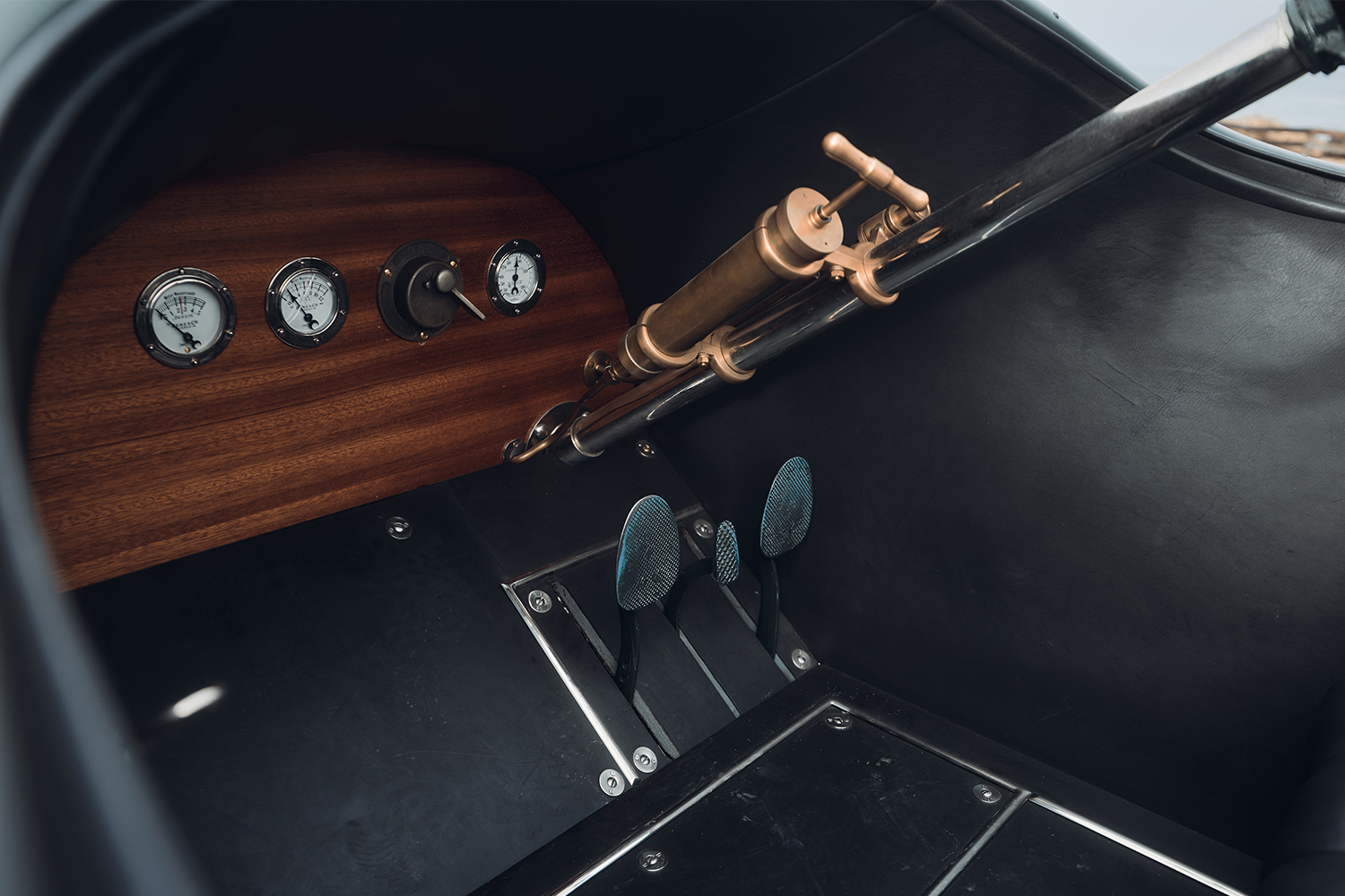 The three pedals in a "Prinz Heinrich" car from Mercedes-Benz precursor Benz & Cie