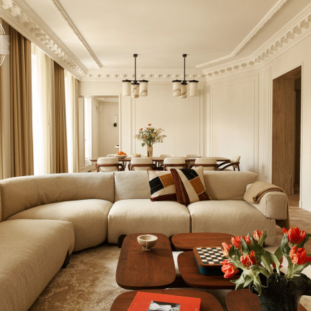 One of the living rooms at Highstay Paris