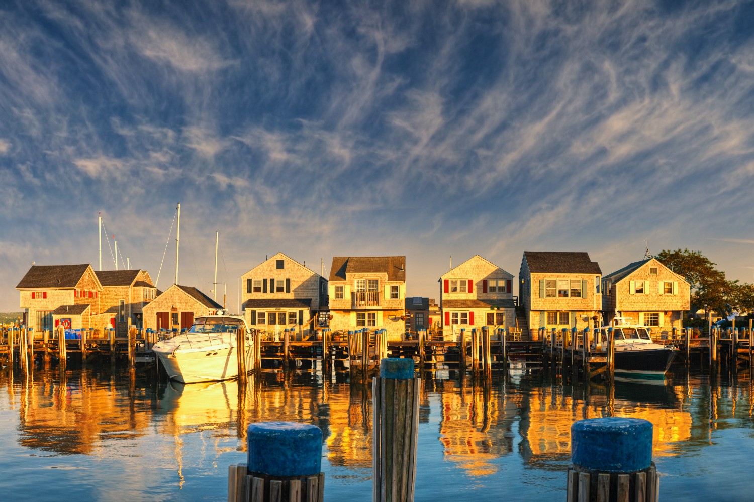 Waterfront houses in Nantucket