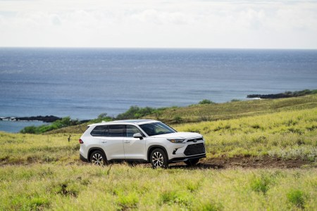 Report: Toyota Solidifying Plans for Electric Highlander