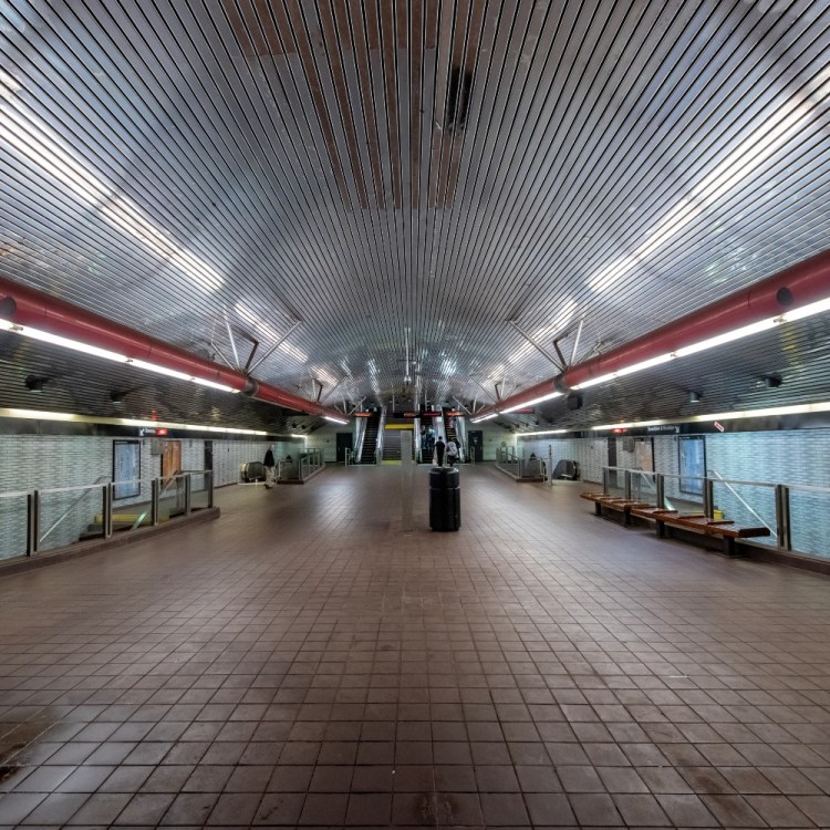 Roosevelt Island subway station