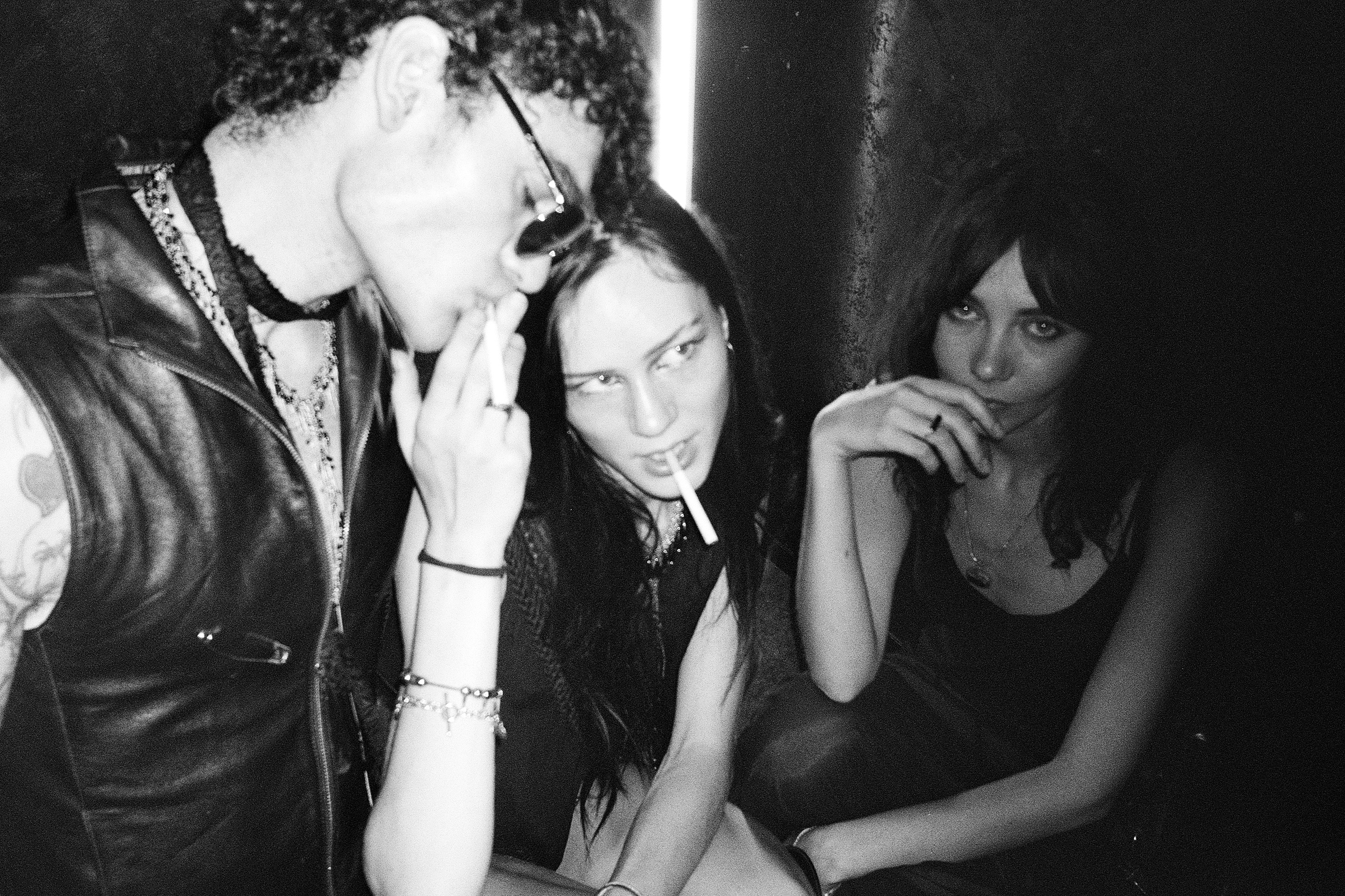 “Indie Sleaze” Fully Infiltrated Paris Fashion Week 