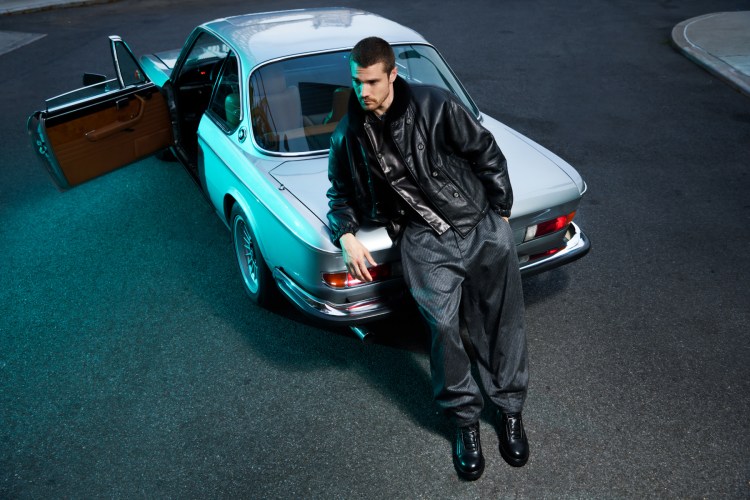 Urban Shifts: The Transition to Fall Style in the City