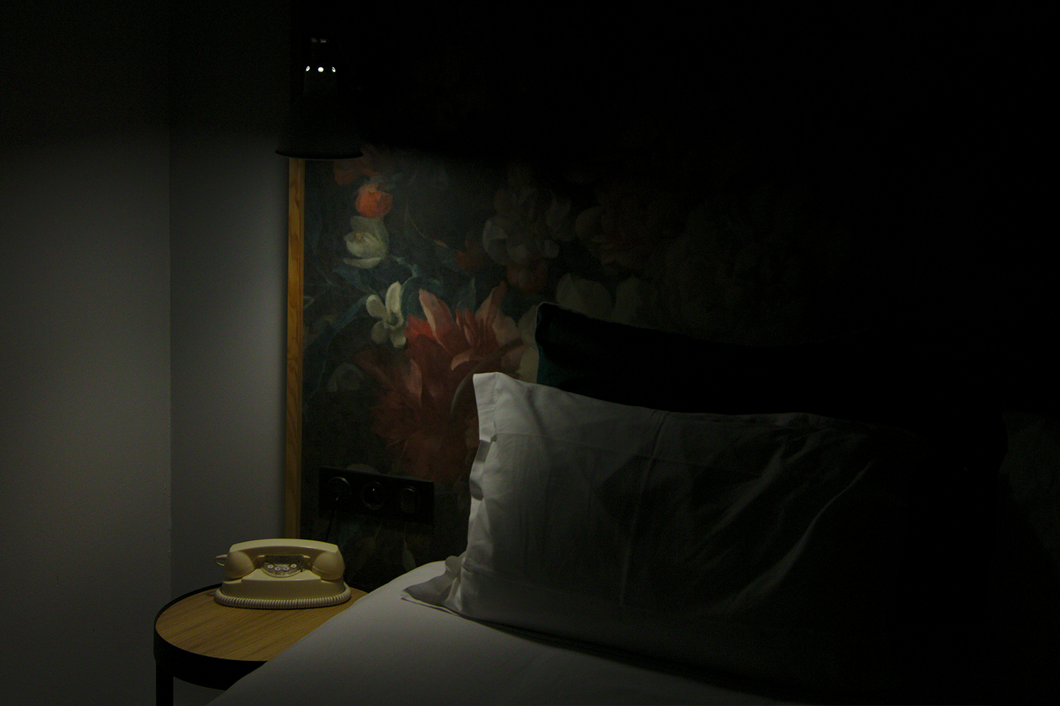 Gorgeous, sure — but how about one photo where I can see the room?