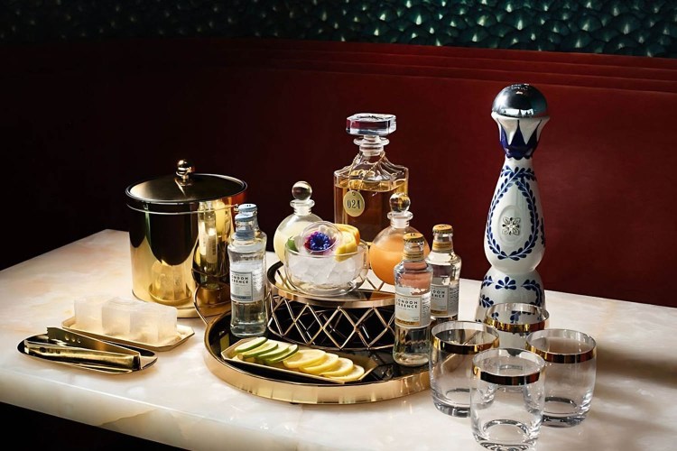 Not your ordinary bottle service at NYC's Nubeluz