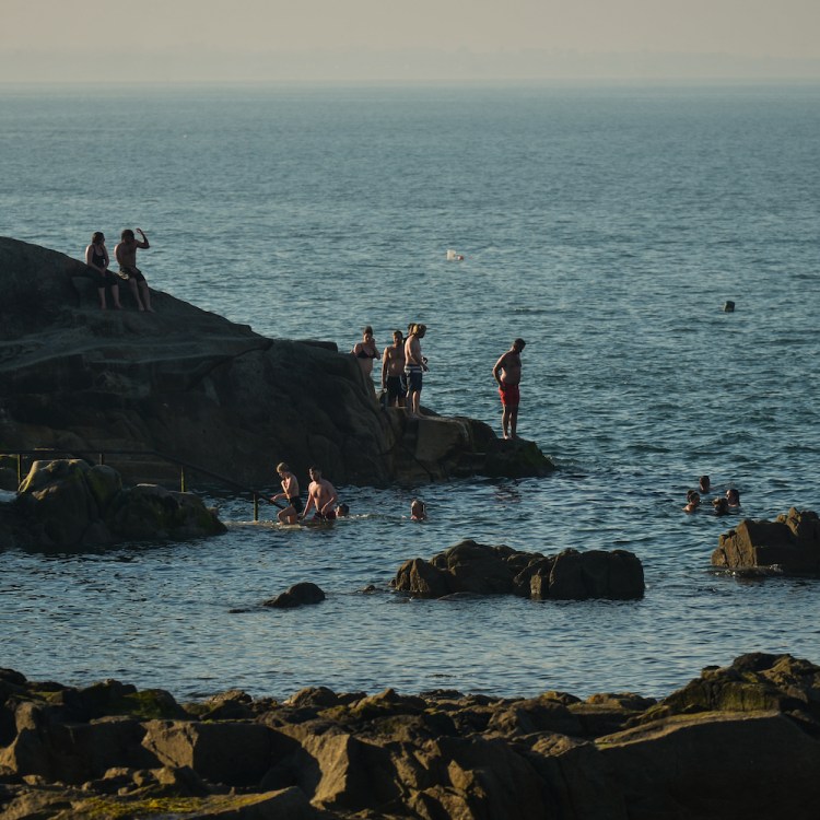 Milder temperatures, better air quality, a sense of calm...the ocean works wonders.  