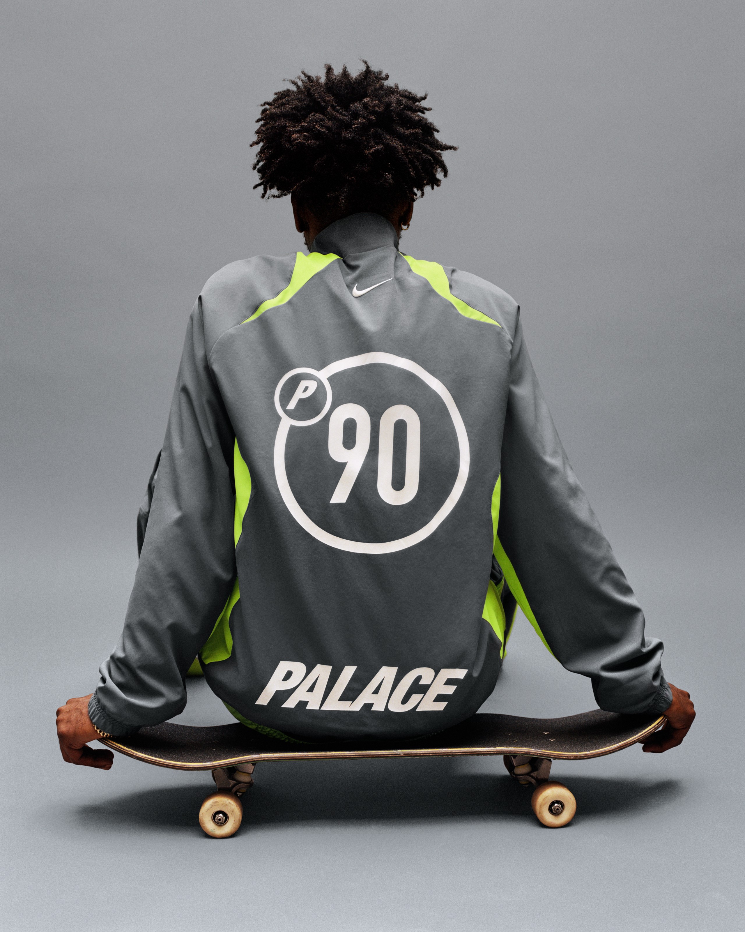 PALACE x Nike Total P90 Crew Black XXL PALACE x Nike Total P90
