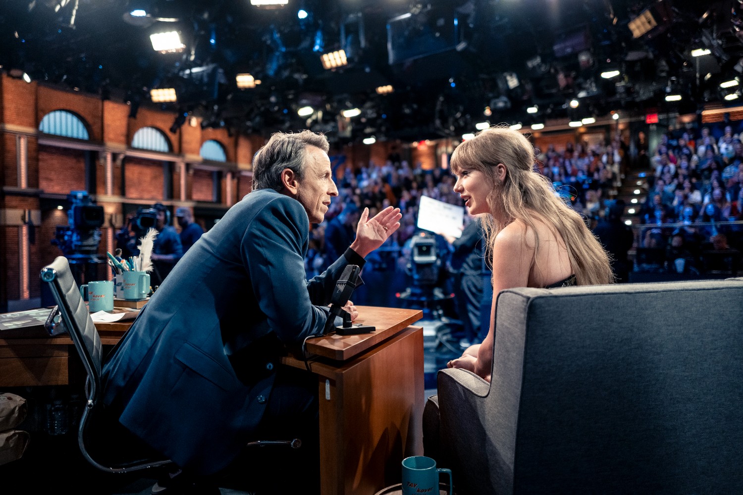 Seth Meyers interviewing Taylor Swift