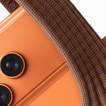 Issey Miyake x Apple